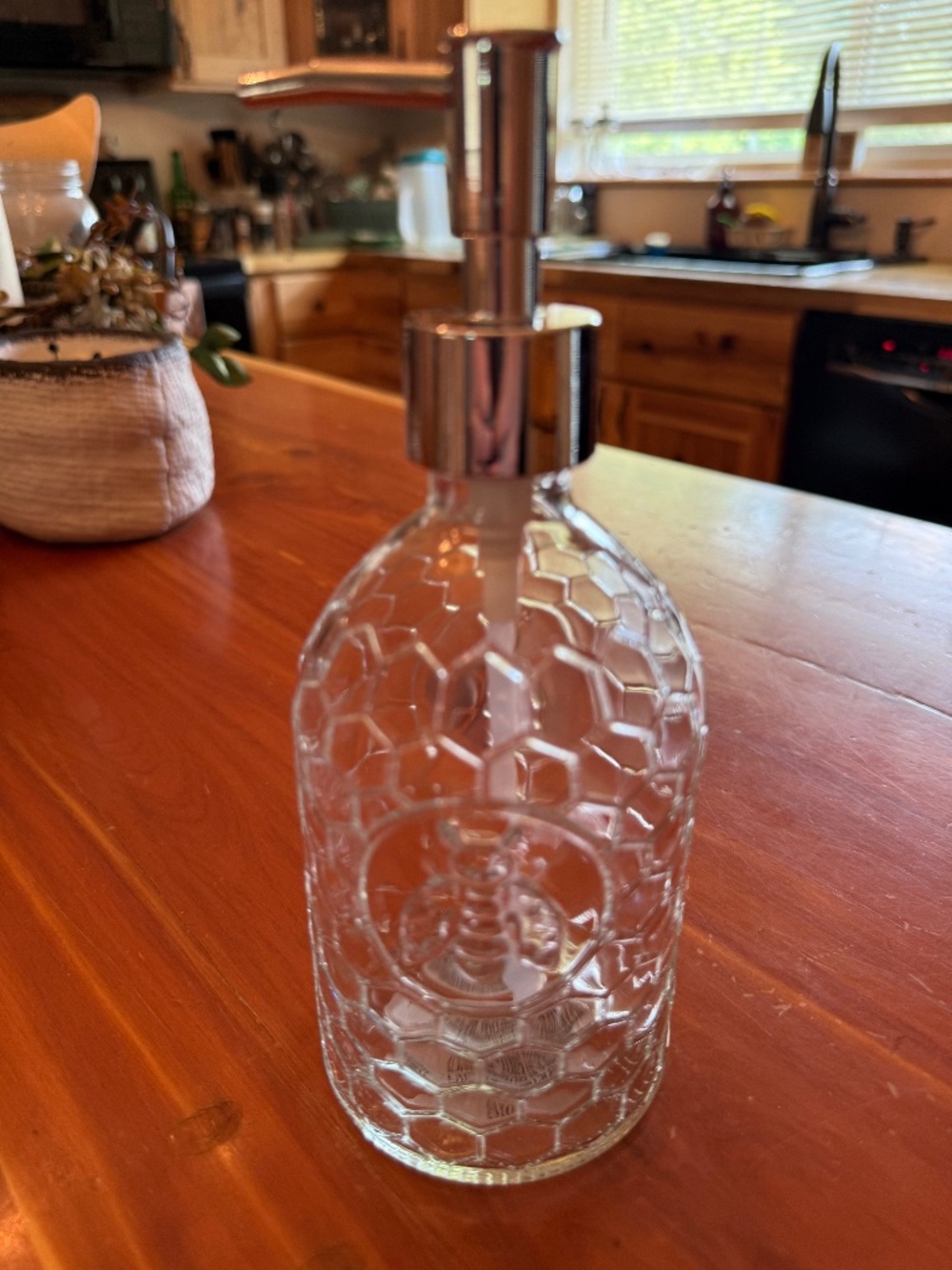 Bee honey comb glass soap lotion pump